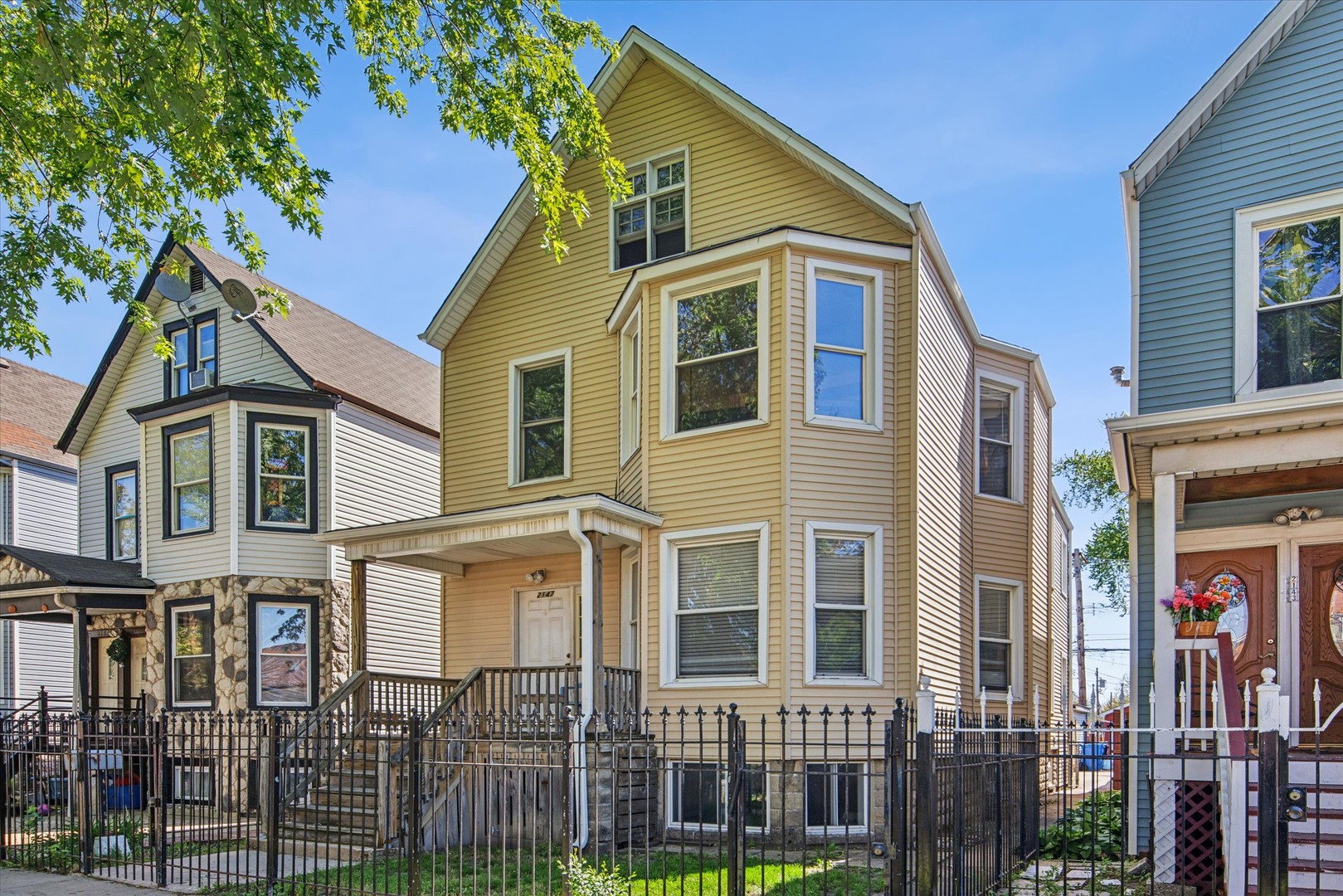 2147 N Kilpatrick Avenue, Chicago, IL