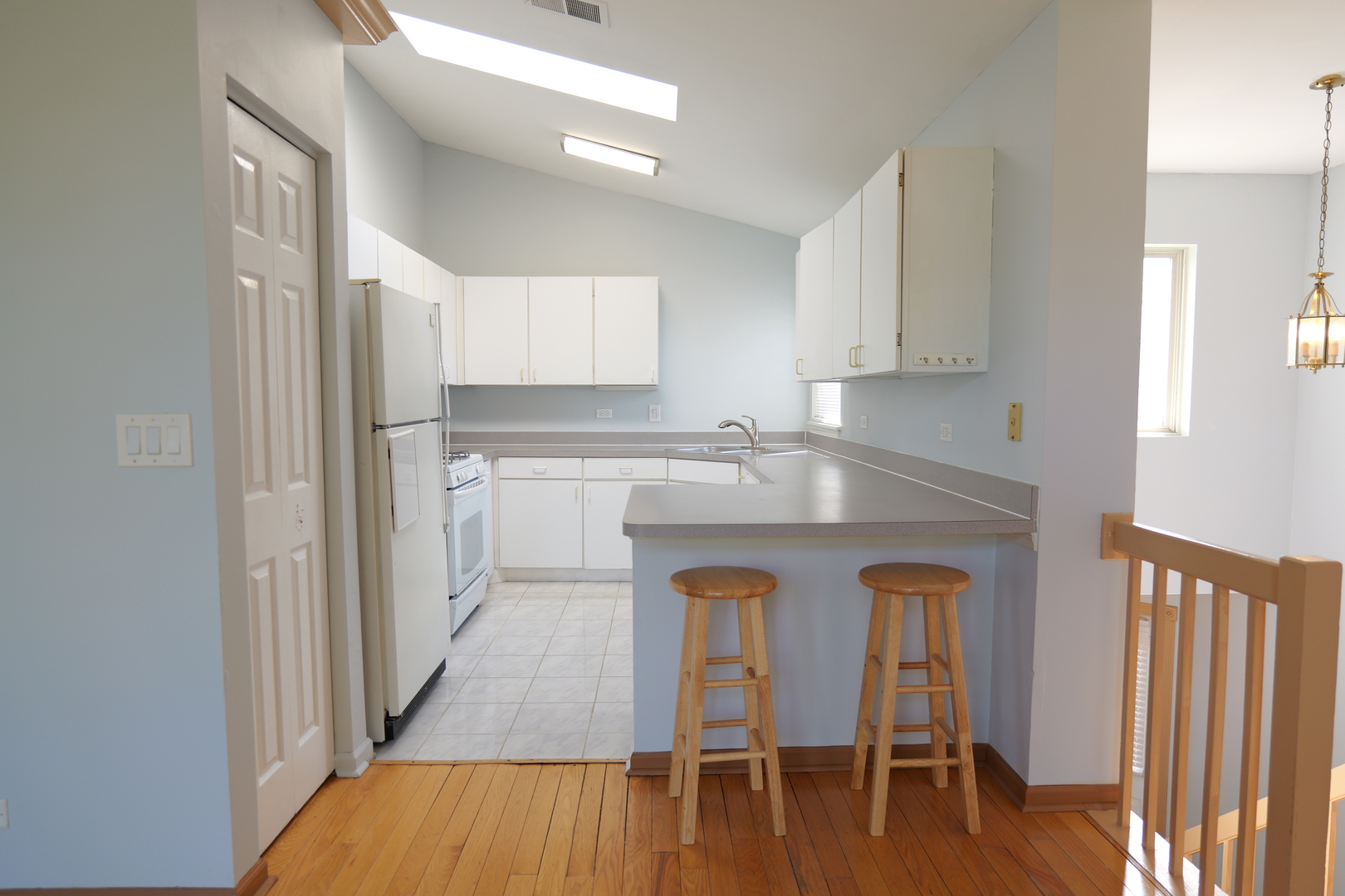 122 Kennebunk Court, Glendale Heights, IL
