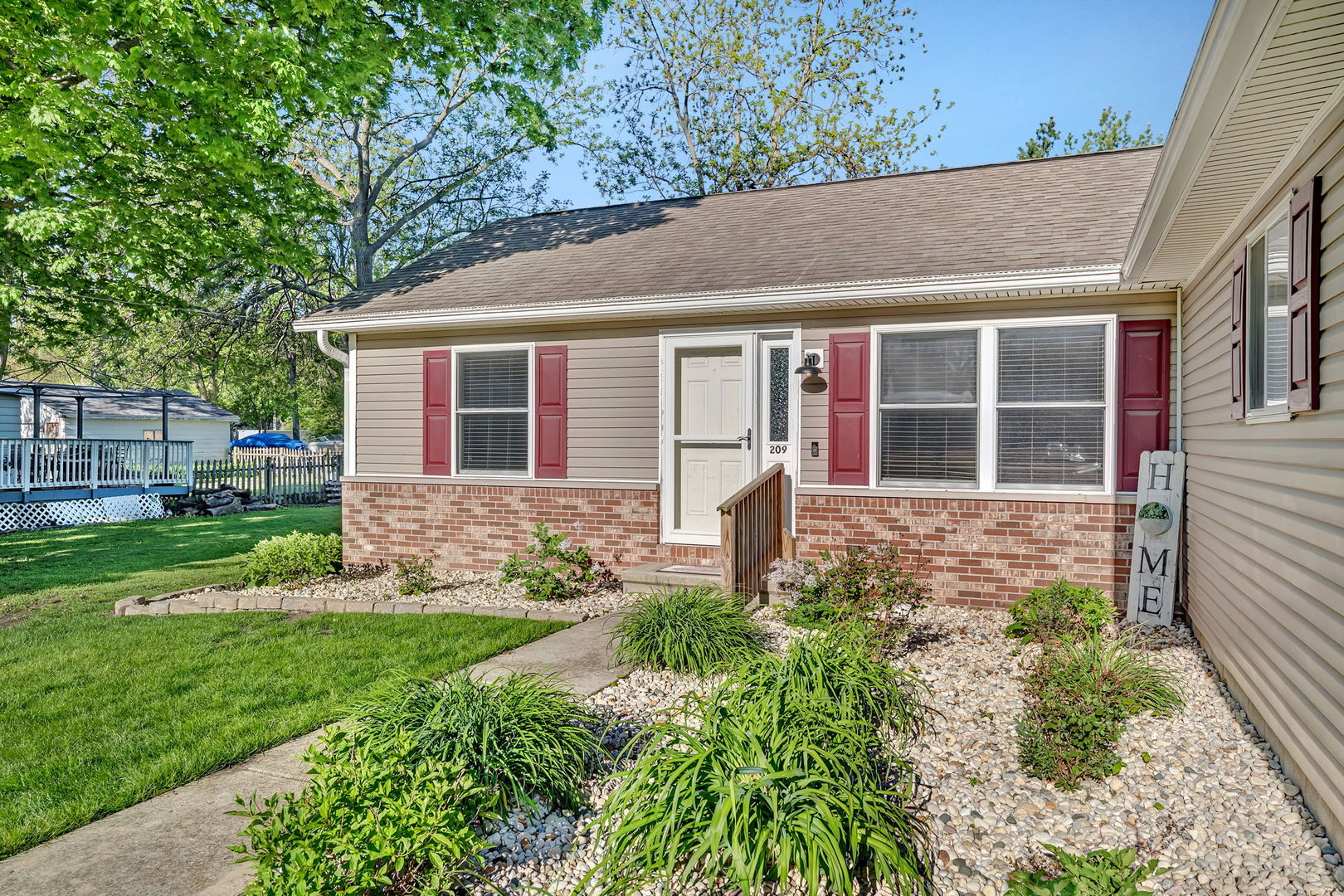 209 N Pine Street, Gardner, IL