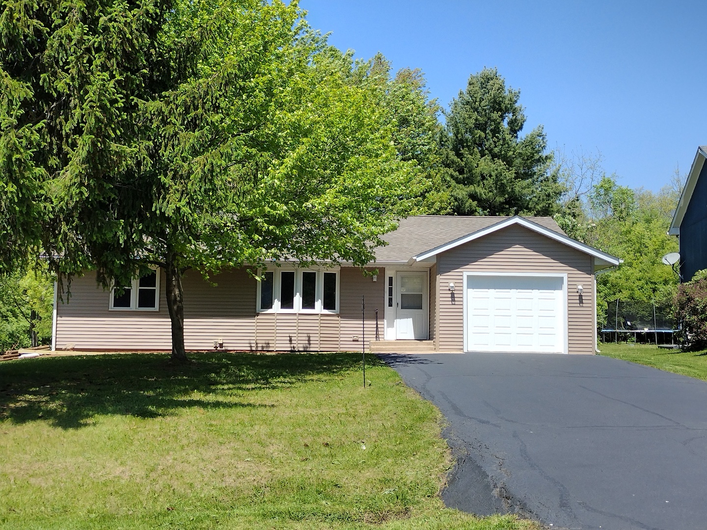 216 Bounty Drive, Poplar Grove, IL