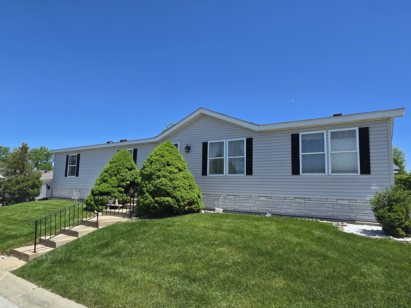 22737 Beverly Drive, Frankfort, IL