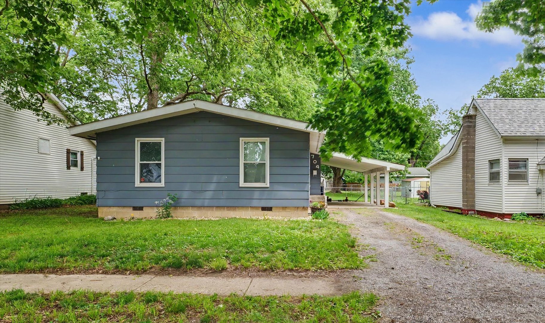 704 E Lincoln Street, Monticello, IL