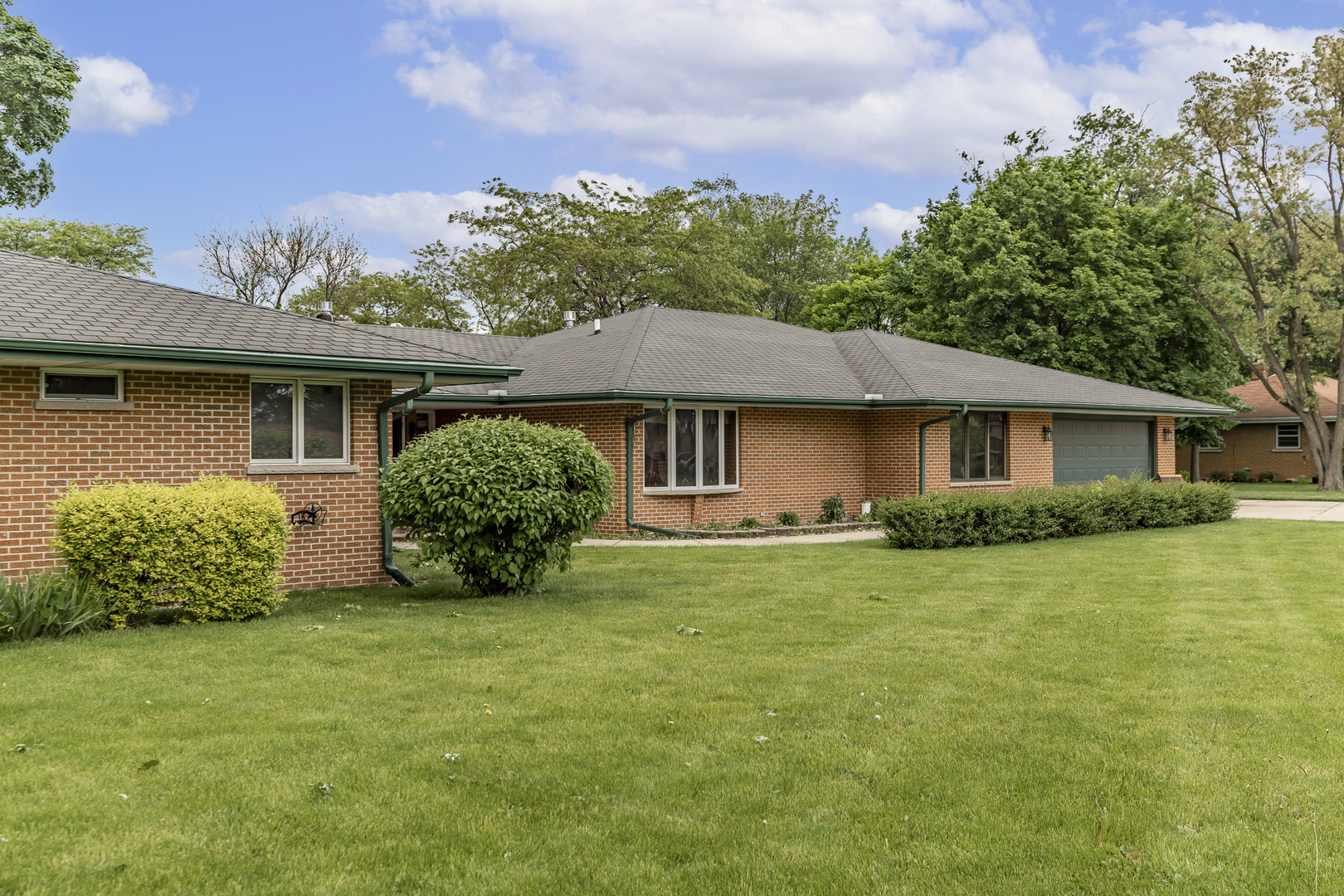 20560 Bensley Avenue, Lynwood, IL
