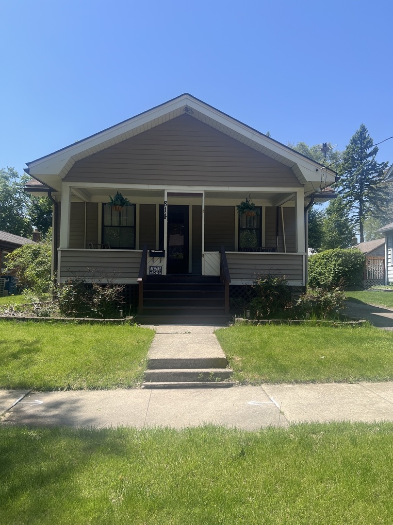 814 Iowa Avenue, Aurora, IL