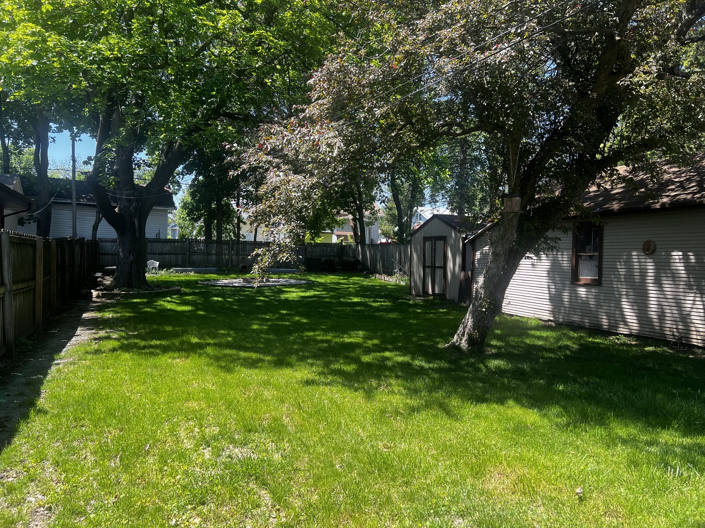 814 Iowa Avenue, Aurora, IL