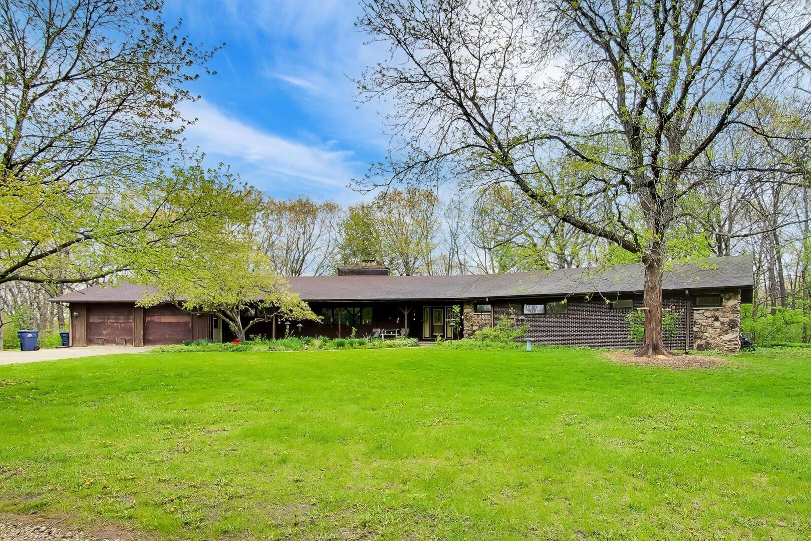 27125 N Williams Park Road, Wauconda, IL