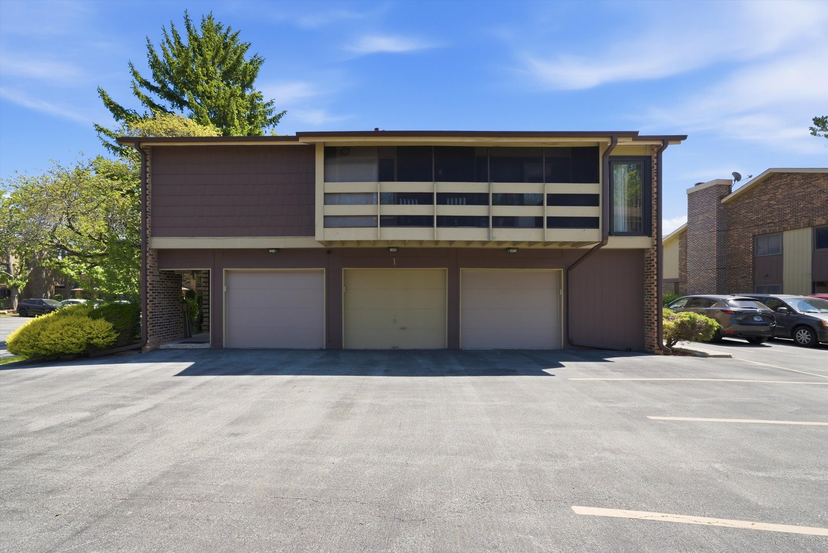 1 W Stonebridge Court #1C, Palos Hills, IL