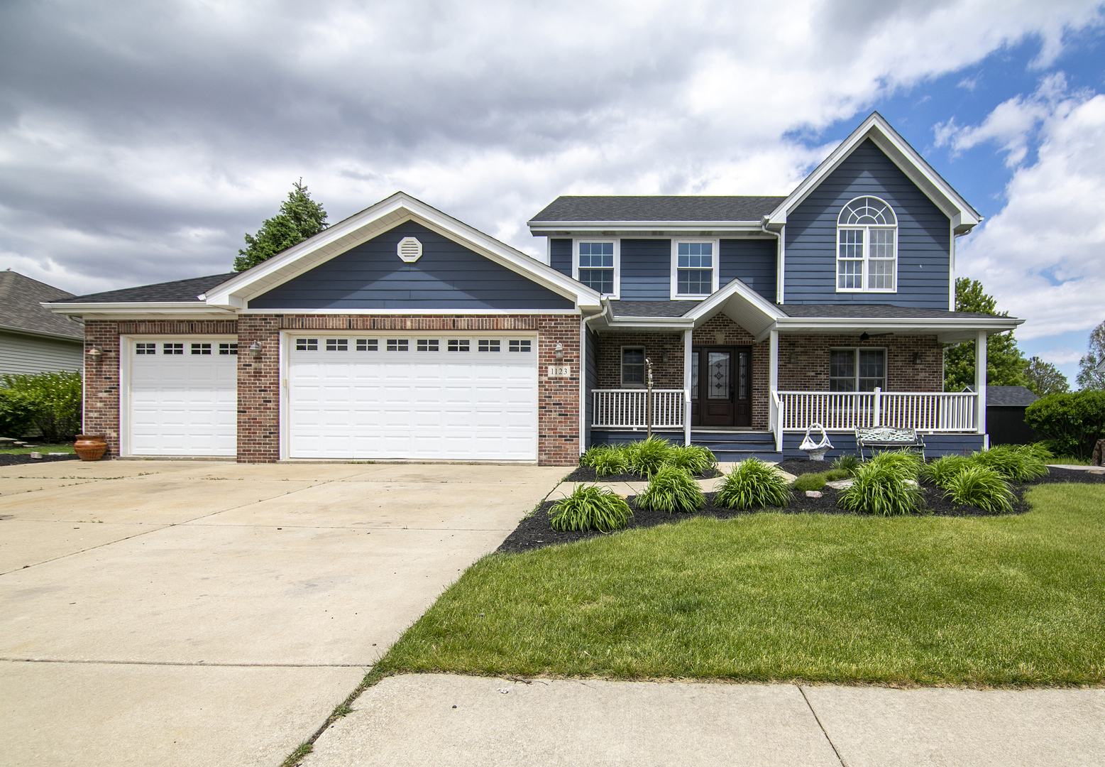 1123 Meadow Path, Manteno, IL