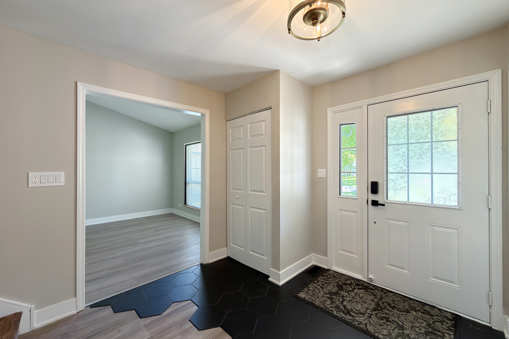 505 Tebay Place, Schaumburg, IL
