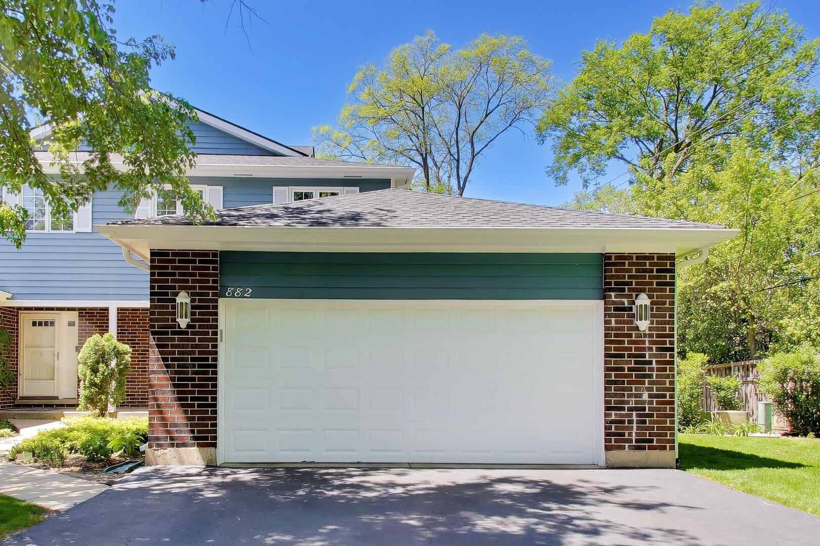 882 Poplar Lane, Deerfield, IL