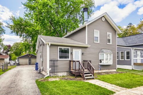 225 N May Street, Hinckley, IL