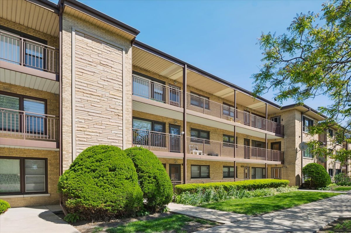 4847 N Harlem Avenue #2, Chicago, IL