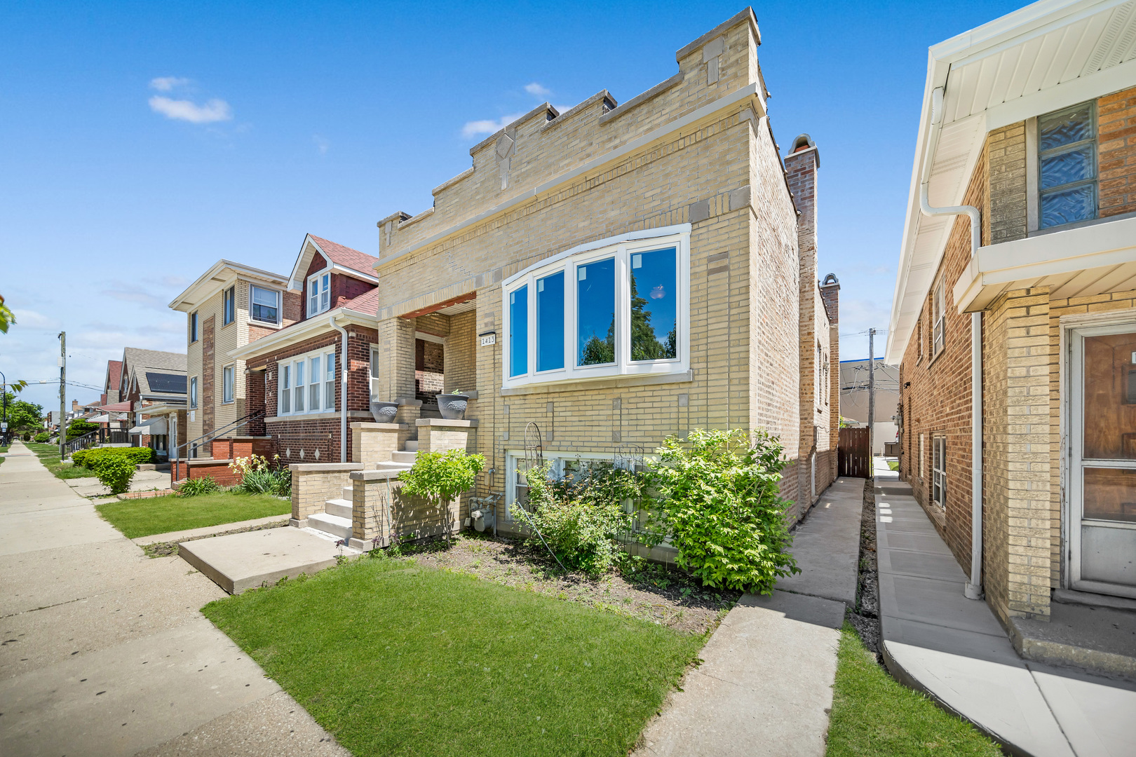 1413 S Central Avenue, Cicero, IL