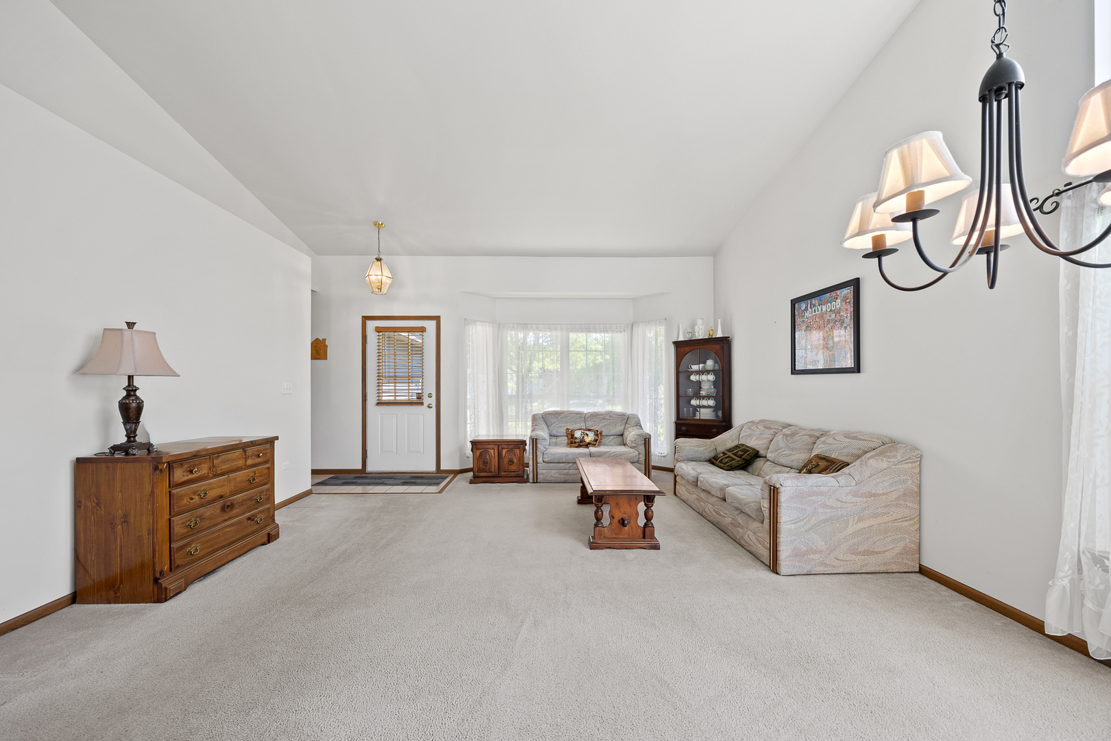 205 Woodlet Lane, Bolingbrook, IL