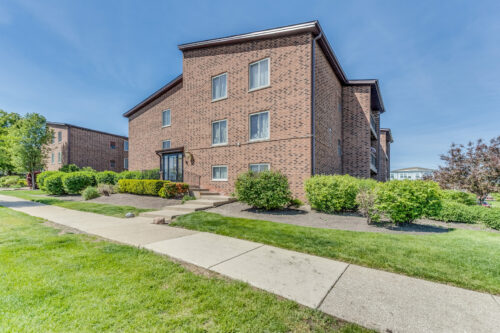 900 Perrie Drive #304, Elk Grove Village, IL