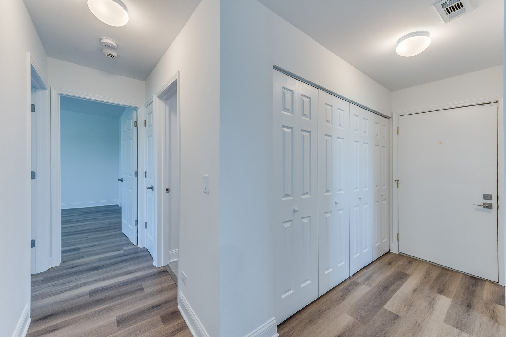 900 Perrie Drive #304, Elk Grove Village, IL