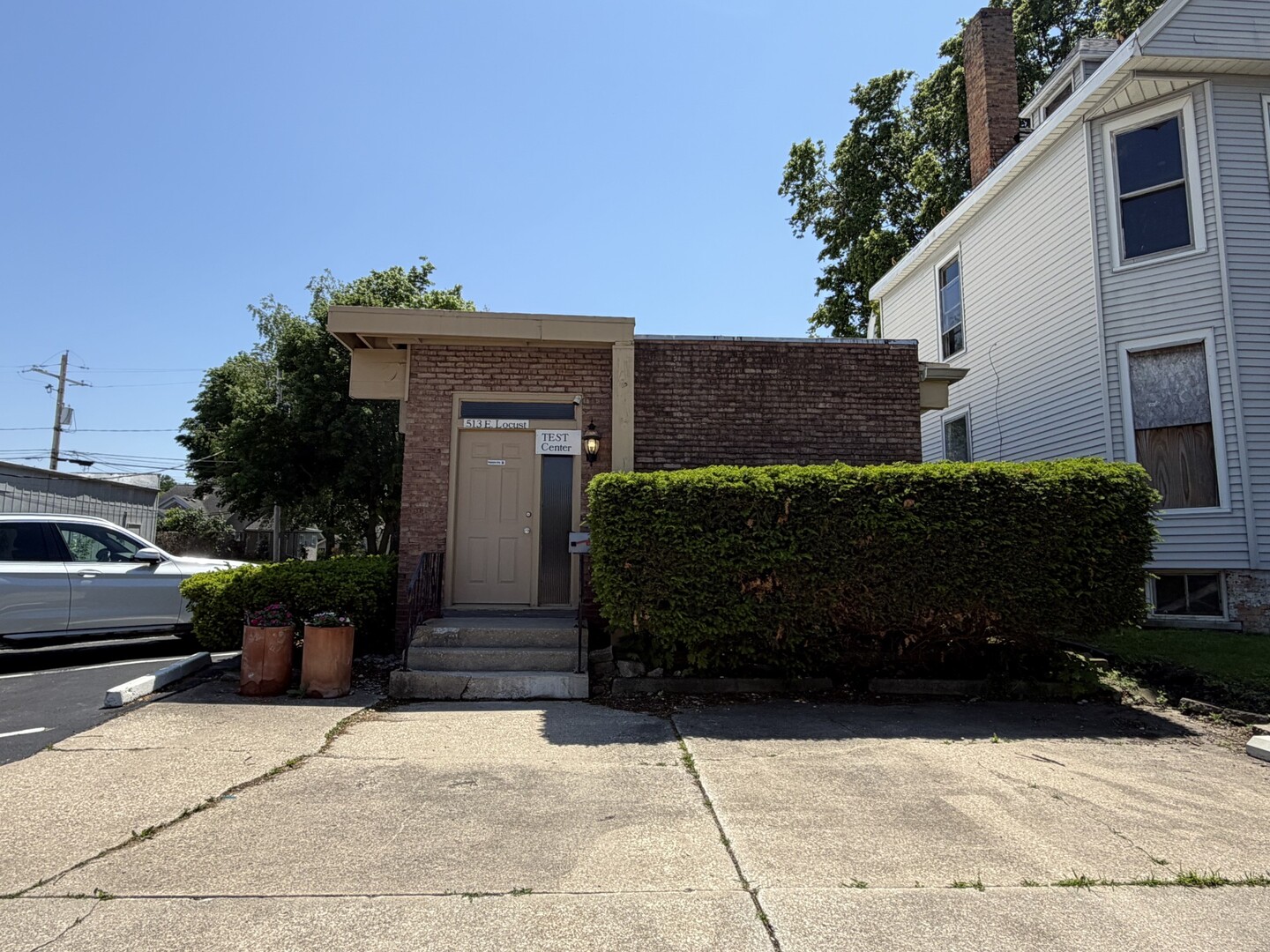 513 E Locust Street, Bloomington, IL