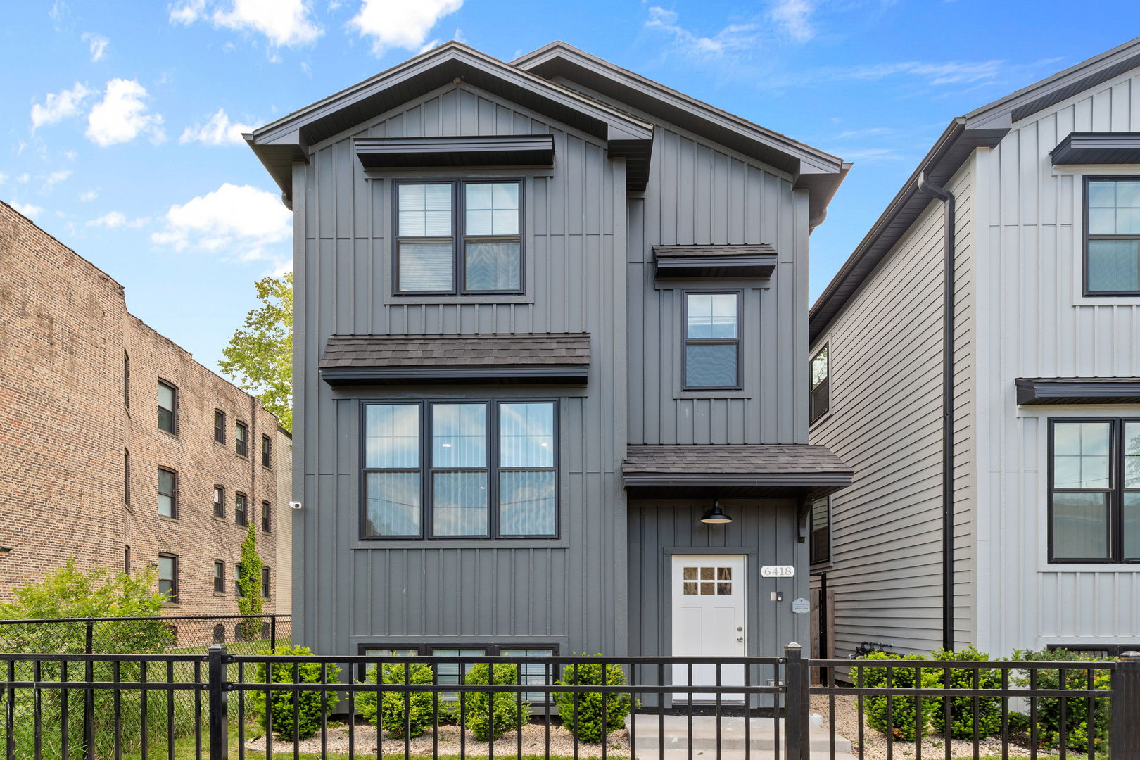 6418 S Champlain Avenue, Chicago, IL