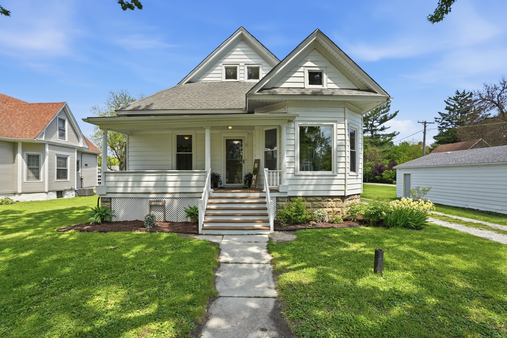 307 W Curtis Street, Grant Park, IL