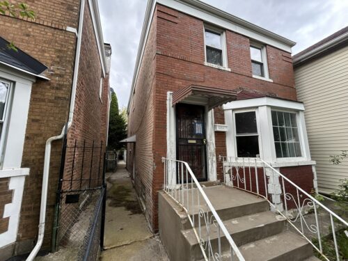 3854 S Albany Avenue, Chicago, IL