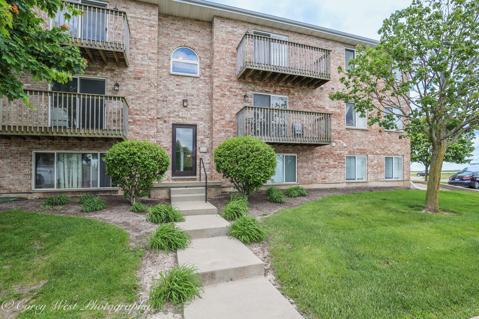 575 N Strack Street #103, Cortland, IL