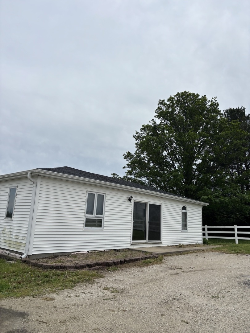 4332 E 1675th Road, Earlville, IL