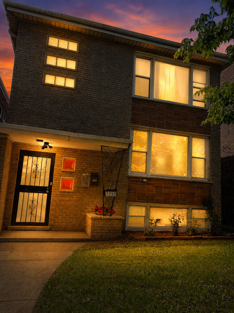 7950 S Lafayette Avenue, Chicago, IL