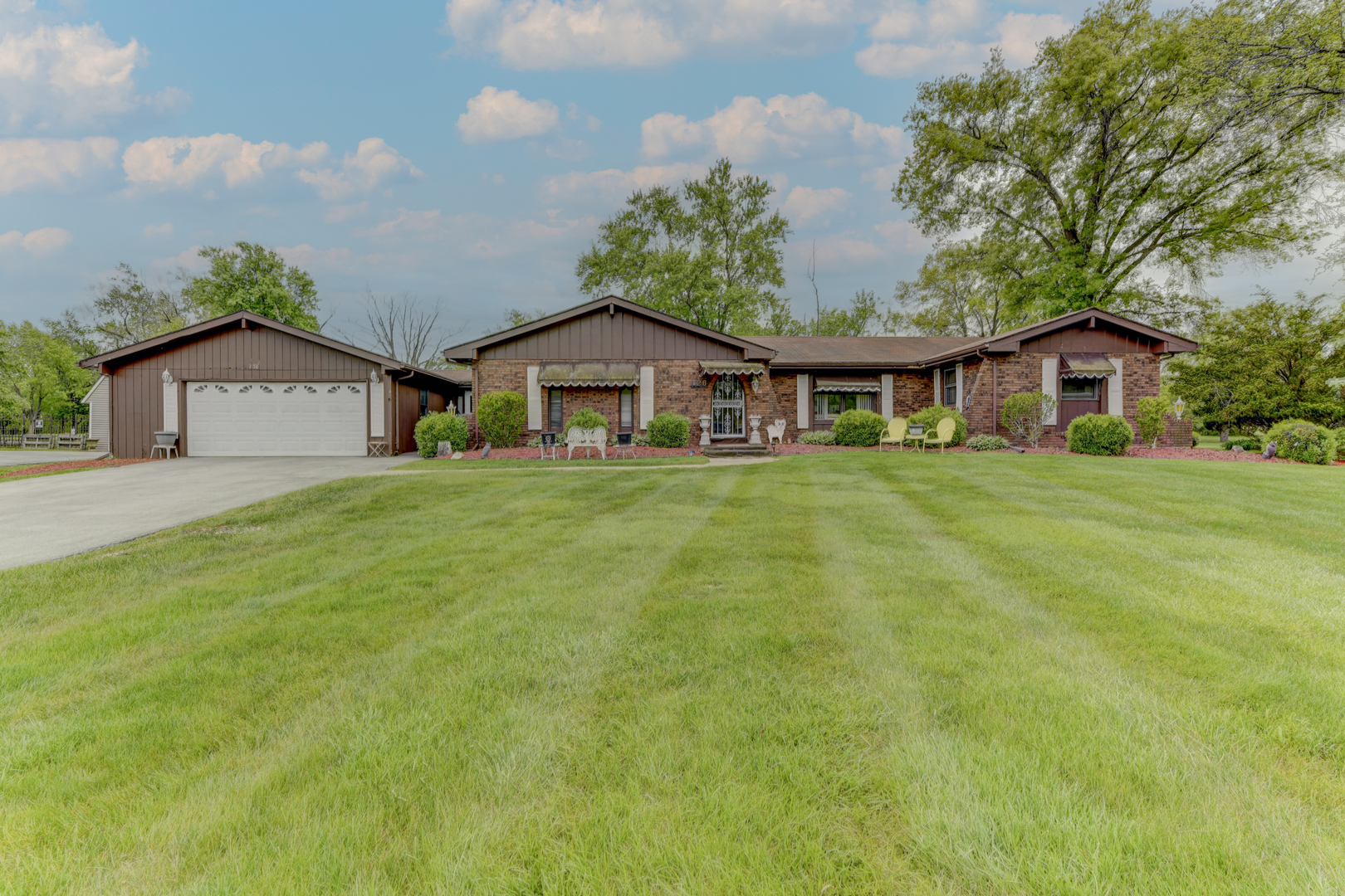 126 Denell Drive, Crete, IL