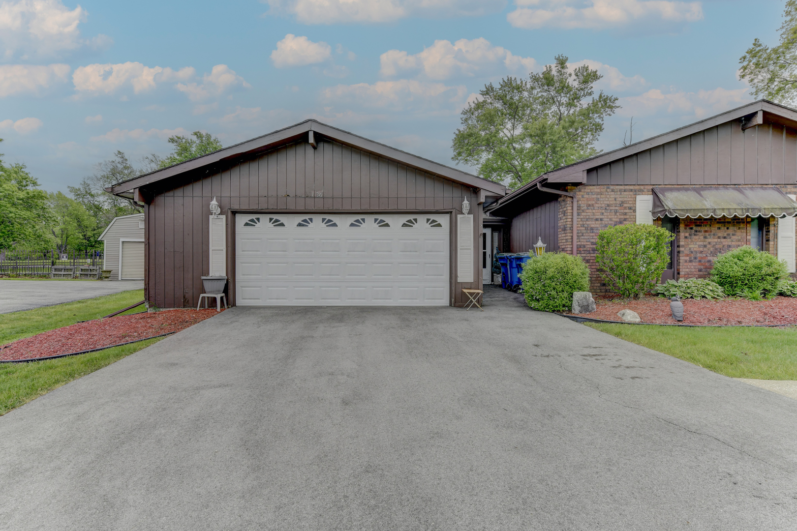 126 Denell Drive, Crete, IL