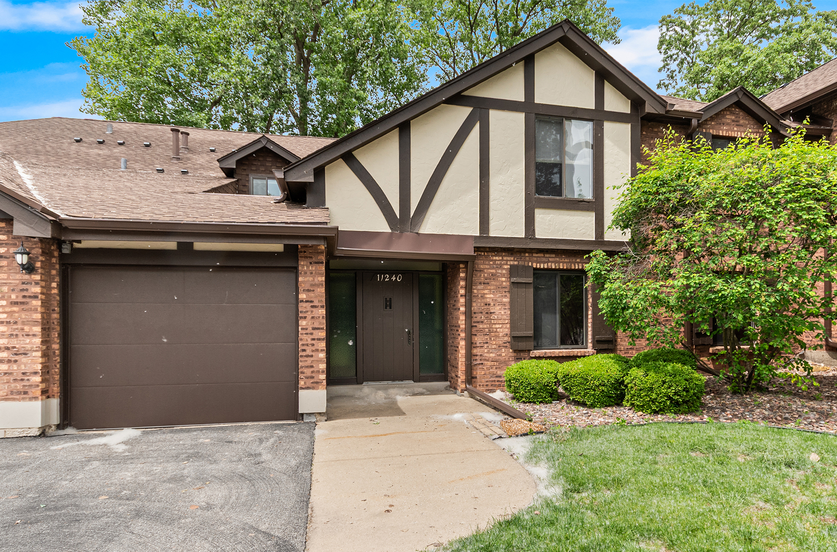 11240 Sycamore Lane #60D, Palos Hills, IL