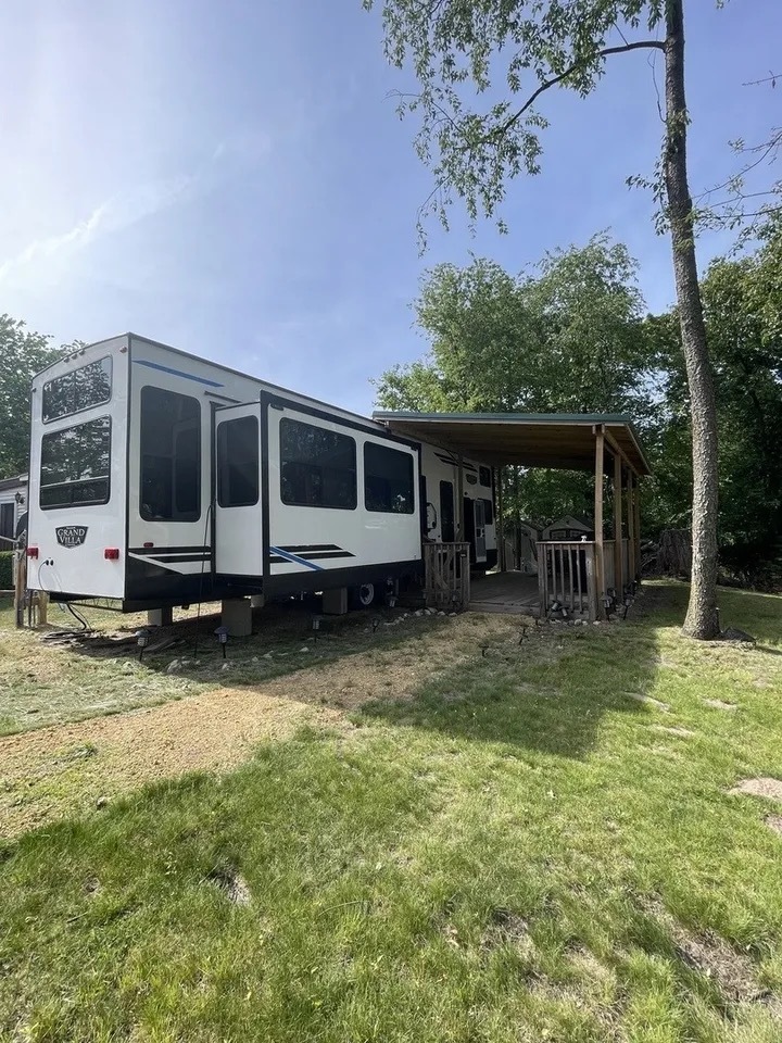 5-515 Woodhaven Lakes, Sublette, IL