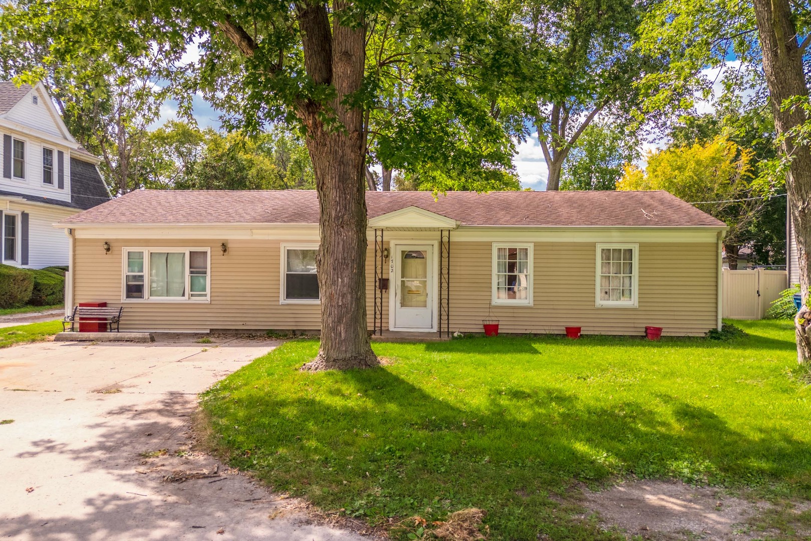 1702 S Plum Street, Pontiac, IL