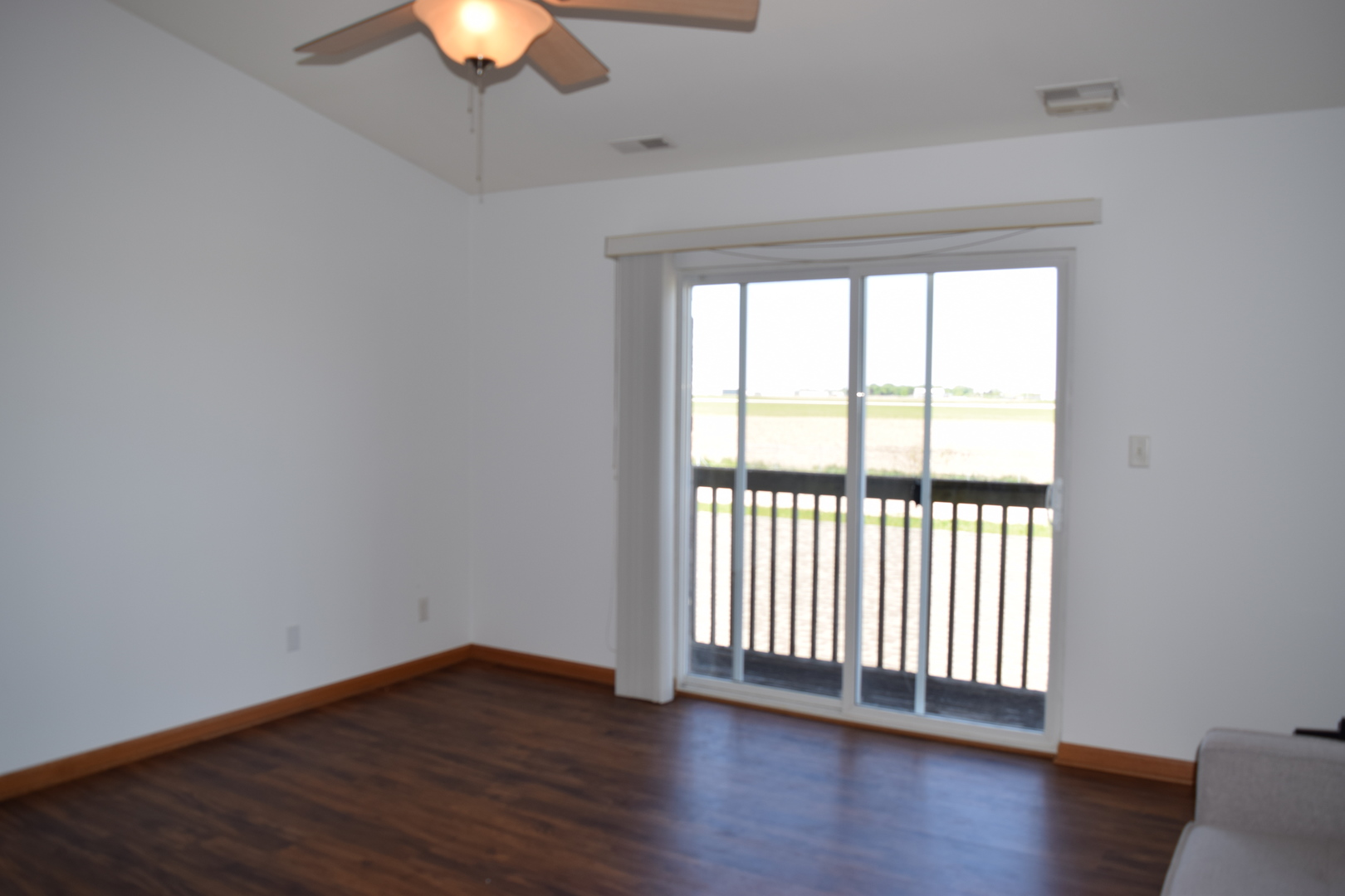 565 N Strack Street #302, Cortland, IL