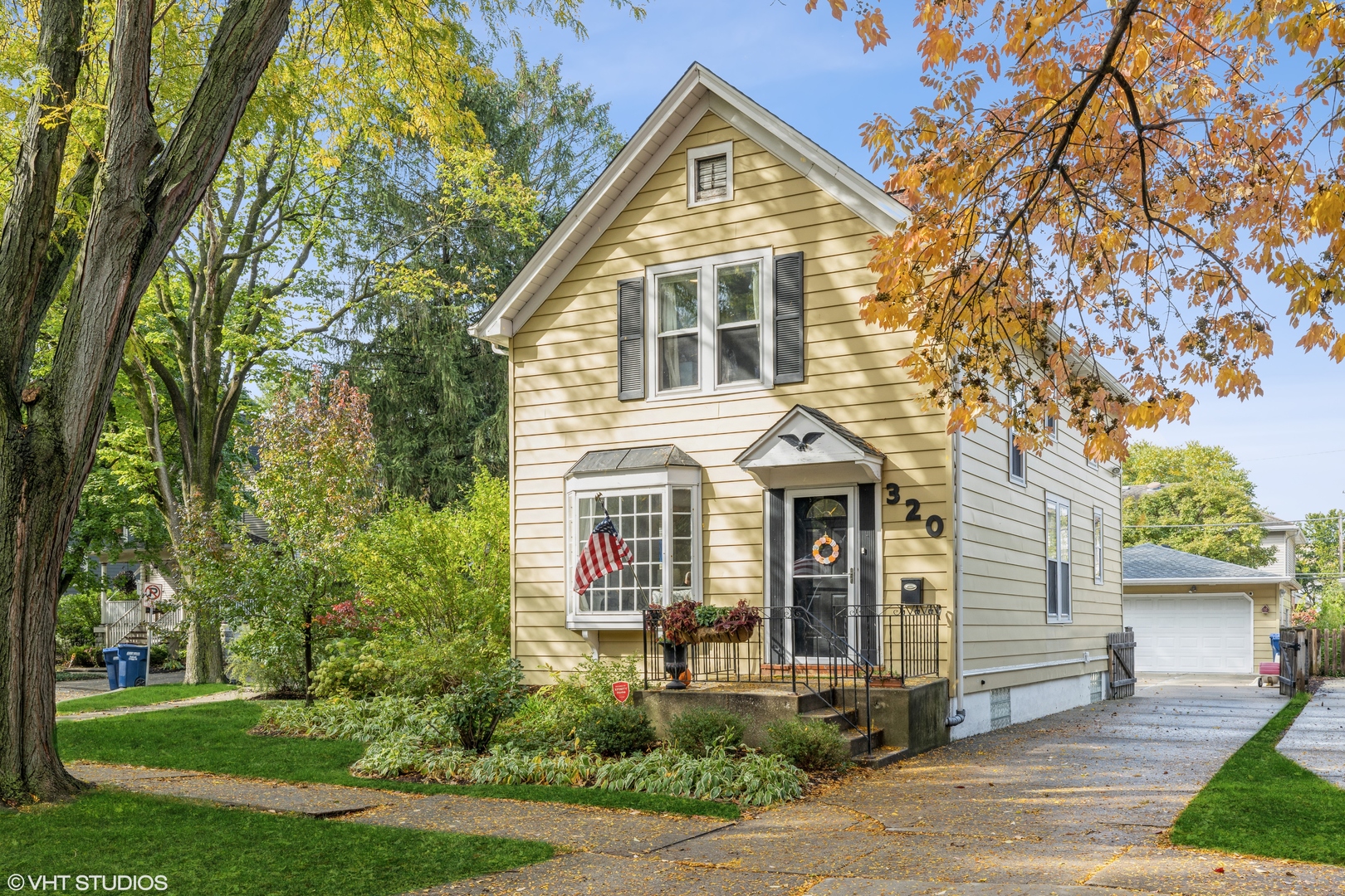 320 N Stone Avenue, La Grange Park, IL