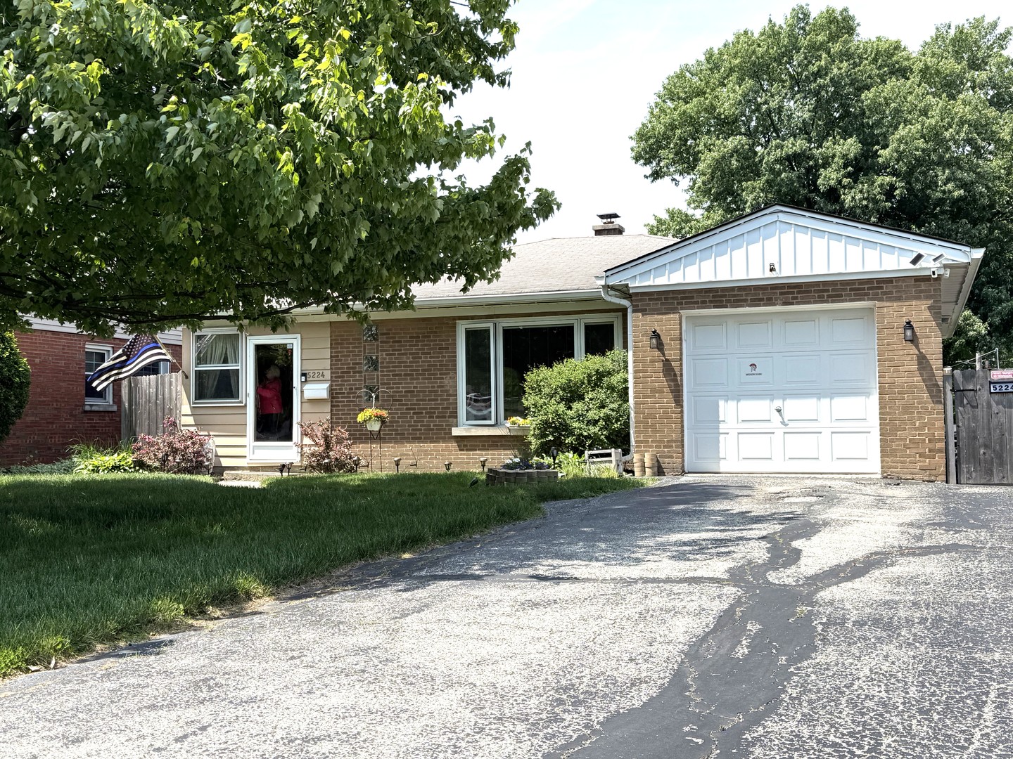 5224 Wolf Road, Western Springs, IL
