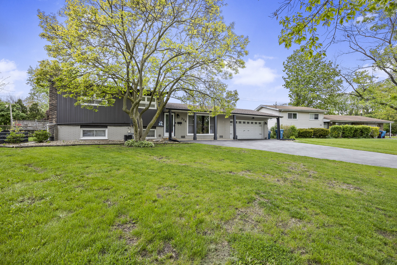 724 Lexington Drive, Chicago Heights, IL