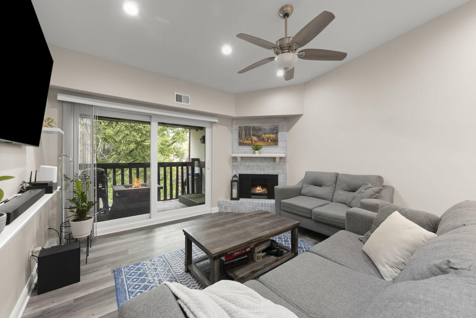 525 Cumnor Road #306, Westmont, IL