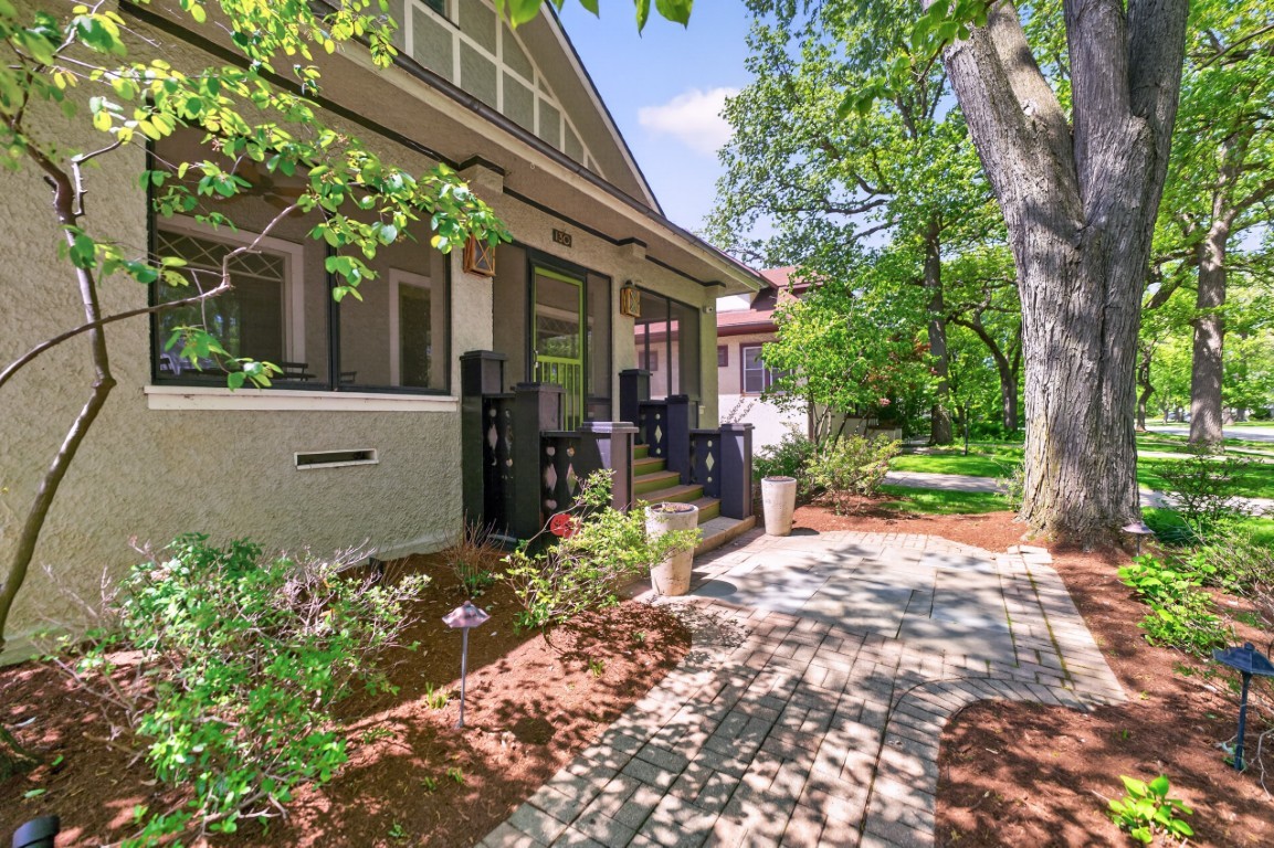 130 Gale Avenue, River Forest, IL