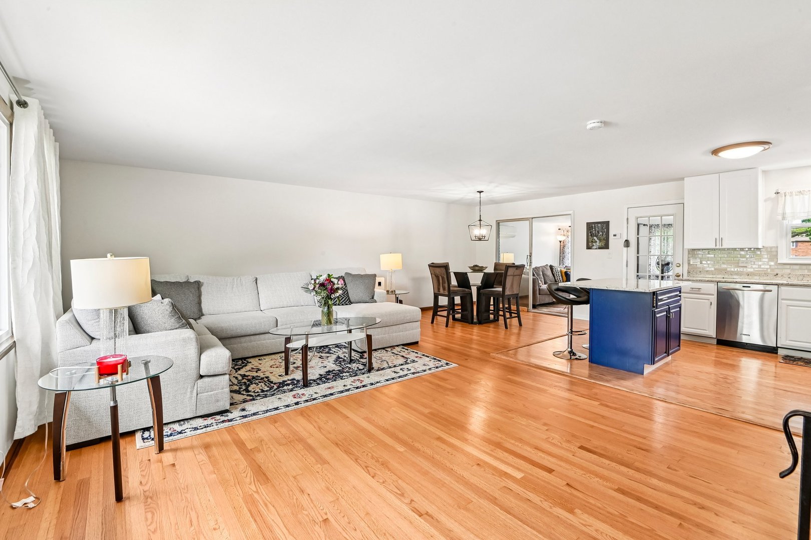 5733 Rose Court, Berkeley, IL