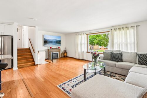 5733 Rose Court, Berkeley, IL