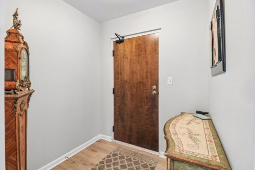 4050 Dundee Road #303, Northbrook, IL