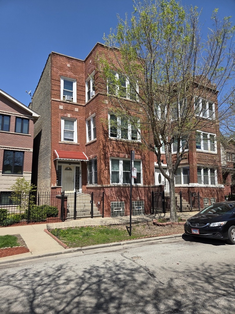 2736 W Francis Place, Chicago, IL