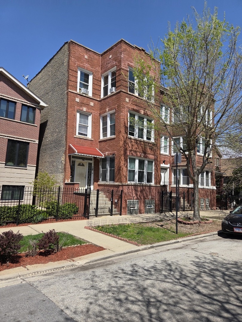 2736 W Francis Place, Chicago, IL