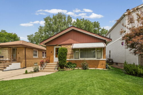 8240 45th Street, Lyons, IL