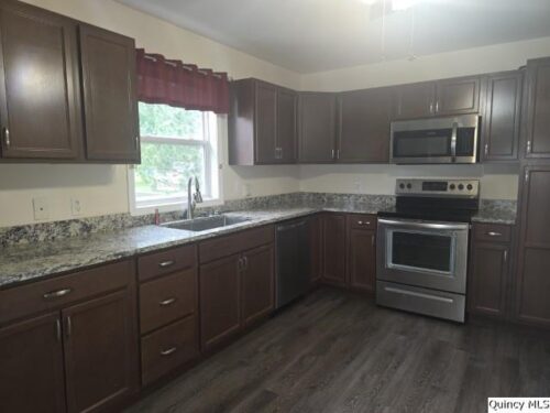 303 N Washington, Carthage, IL