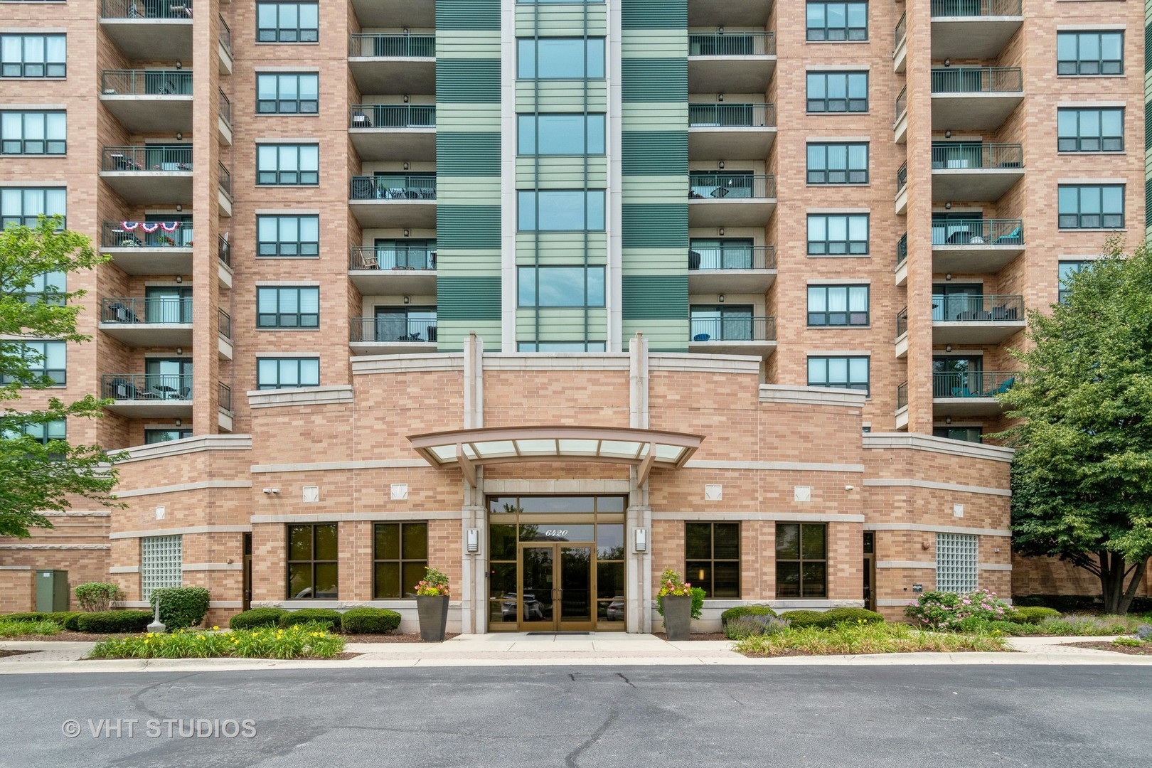 6420 Double Eagle Drive #306, Woodridge, IL