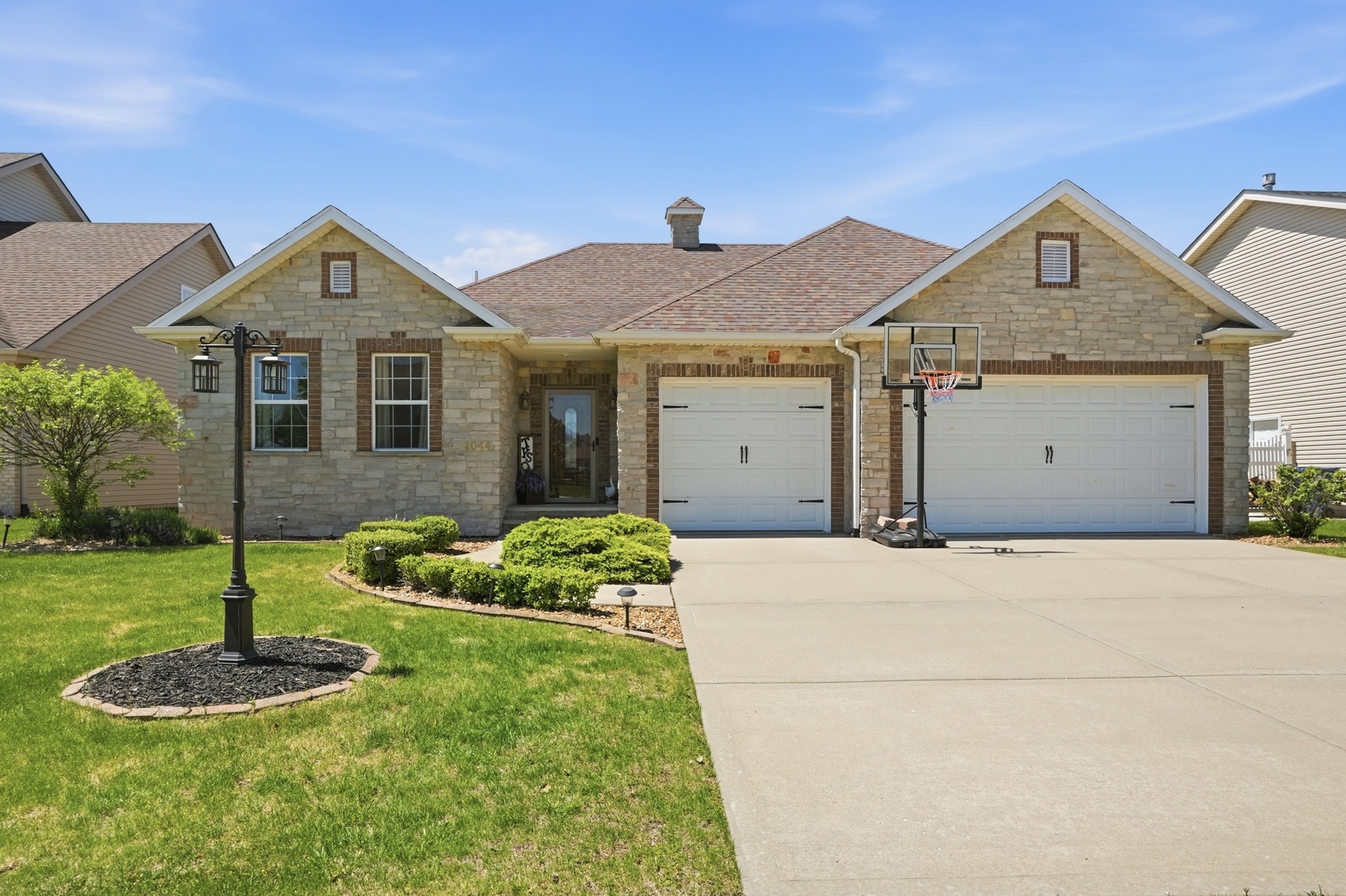 1044 Sycamore Street, Beecher, IL