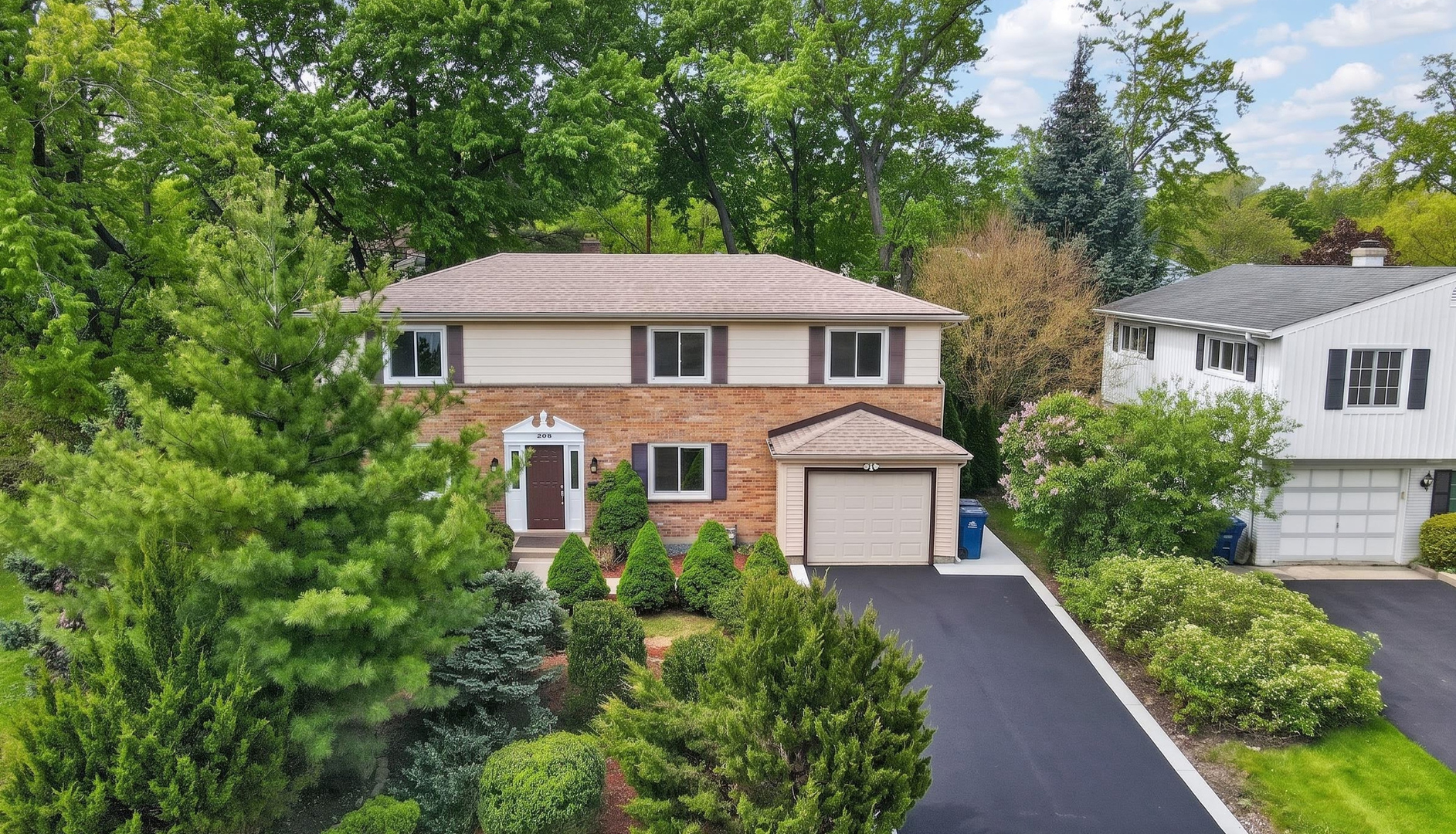 208 Pine Street, Deerfield, IL