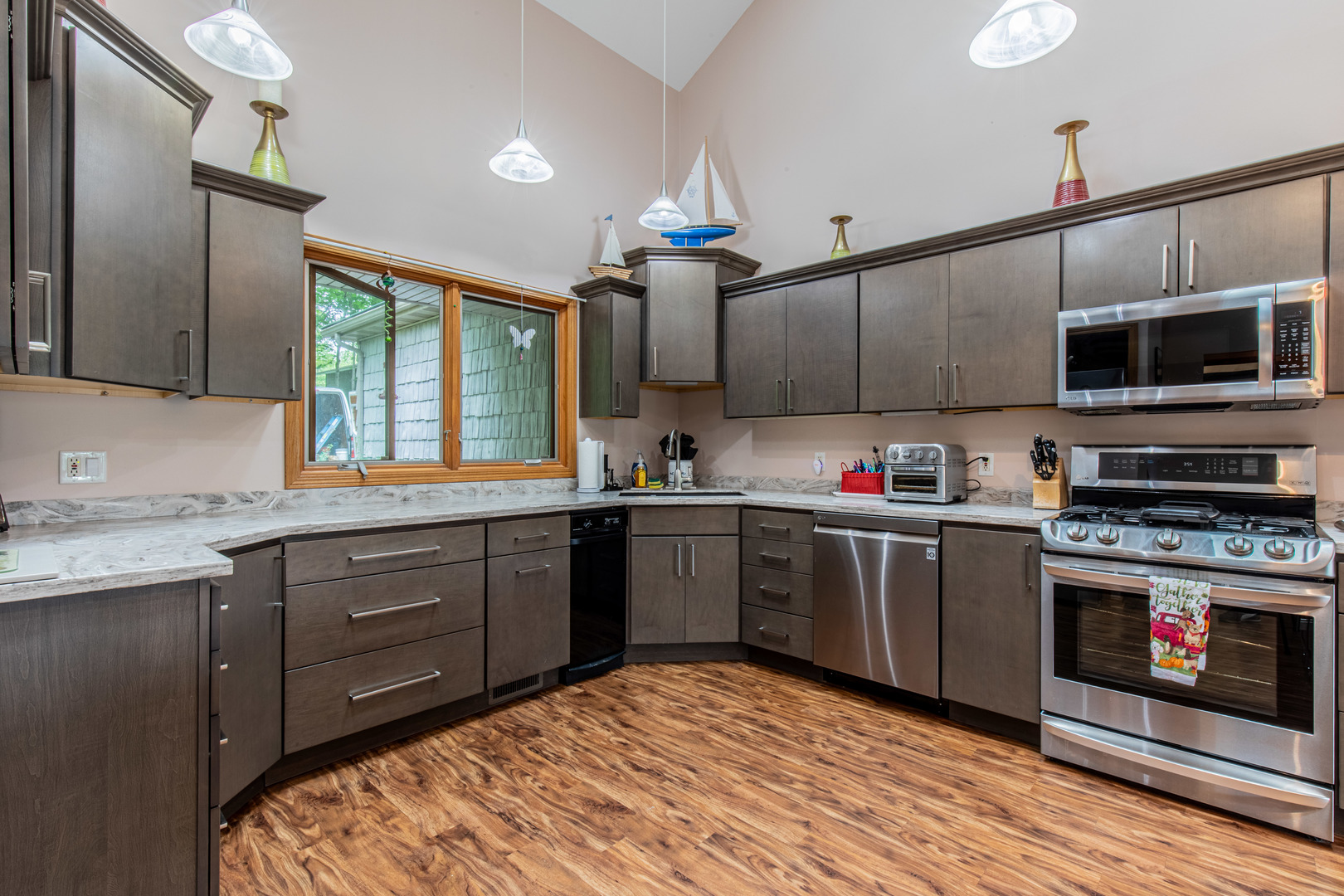 183 Lake Thunderbird Drive, Putnam, IL