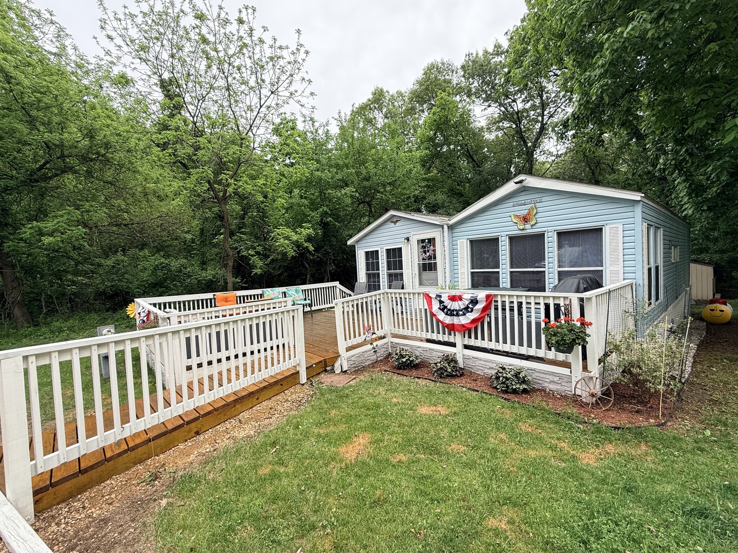 16-17 Woodhaven Lakes, Sublette, IL